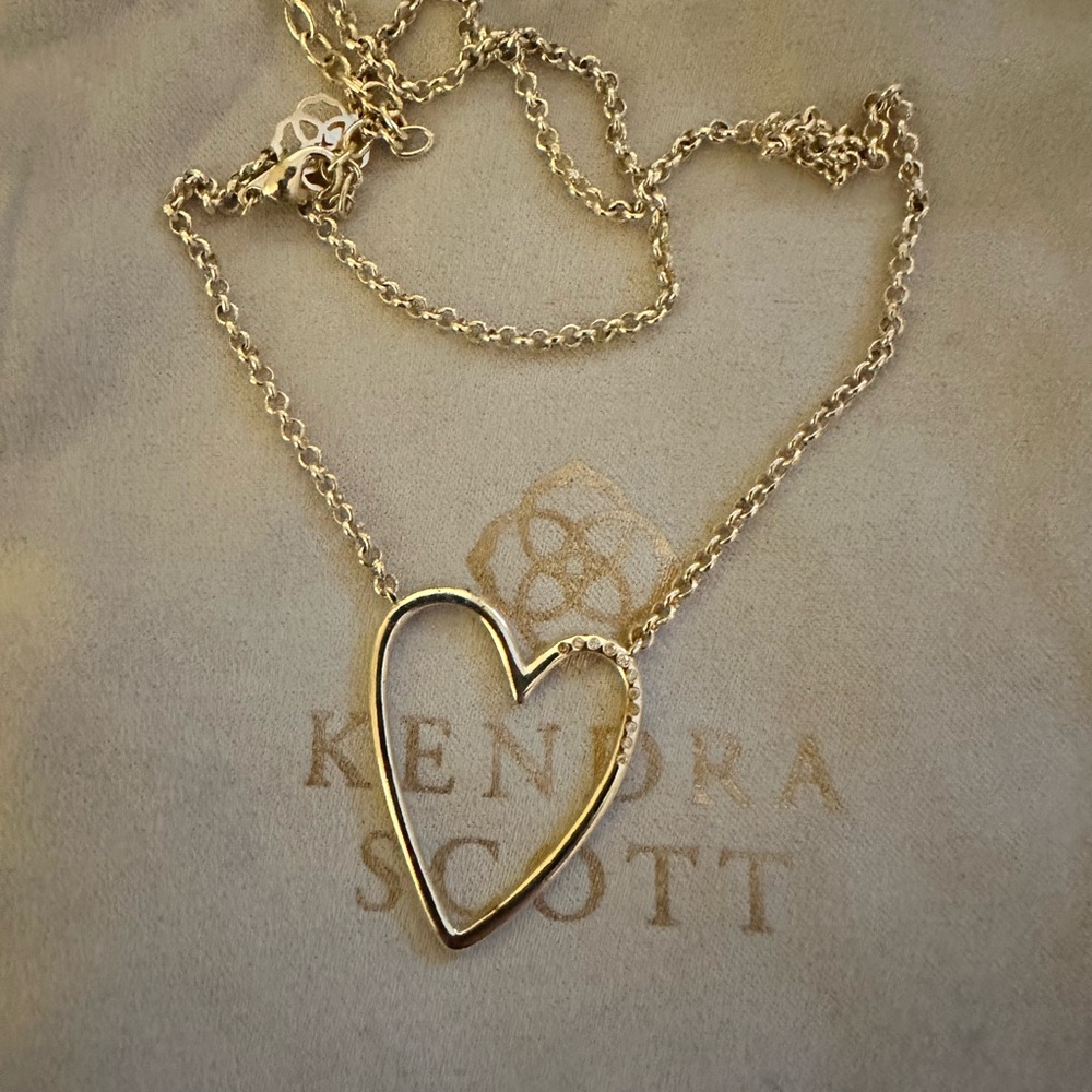 Kendra Scott Ansley Heart Pendant
Necklace, 14K Gold-Plated